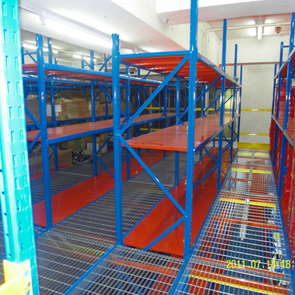 Making the Most of Vertical Space with Our Long Span Shelving or Selective Pallet Racking Supported Mezzanines, Available in 2-4 Floor Levels, 200KG-1 Ton per Layer of Racks